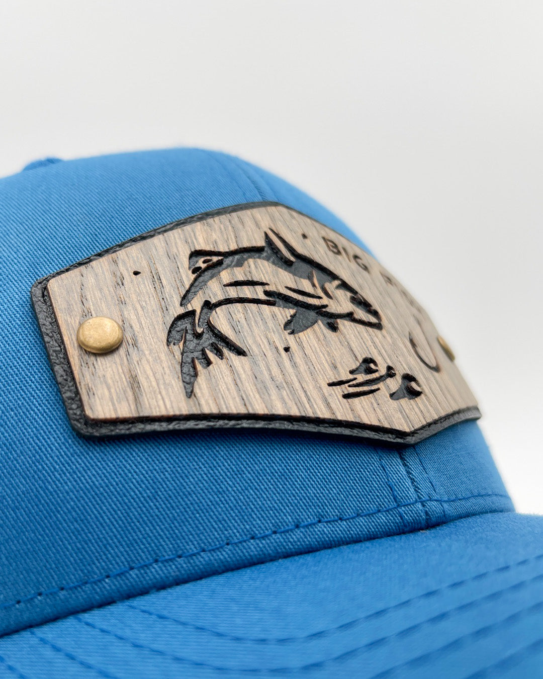 Affordable Custom Hats Leather Patches Hats Big Fish Real Wood Patch Hat Retro Trucker Mesh Cap 